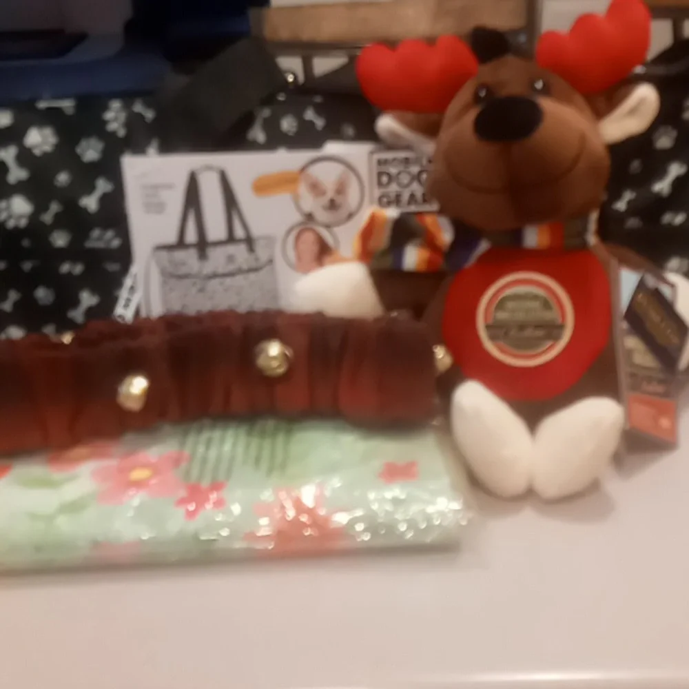 Mobile Dog Gear Tote Travel Bag with lots of pet goodies! REDUCED